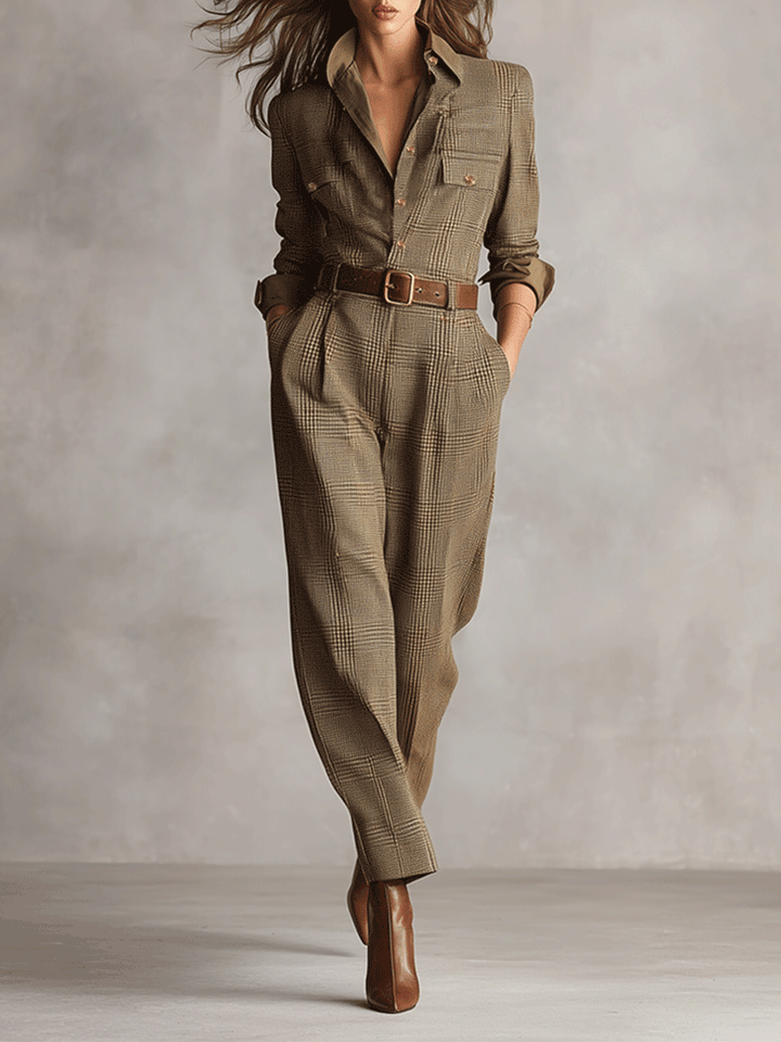 Celia – rutig jumpsuit med fina detaljer