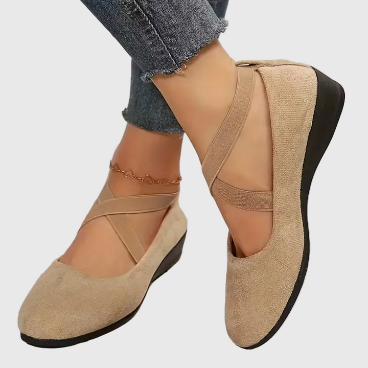 Monique – bekväma slip on-skor med sluten häl