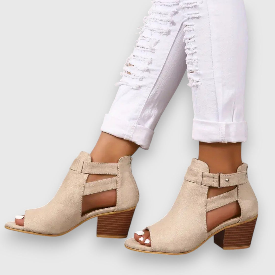 Nadine – sandal med grov klack