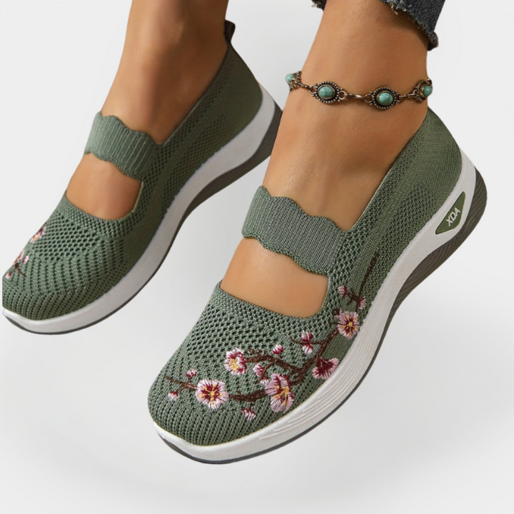 Ortopediska skor med blombroderi
