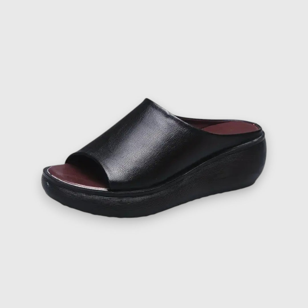 Améli – mjuk sandal i konstläder
