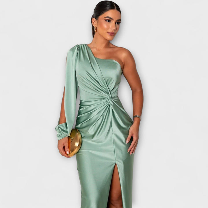 Juli – elegant klänning med finess