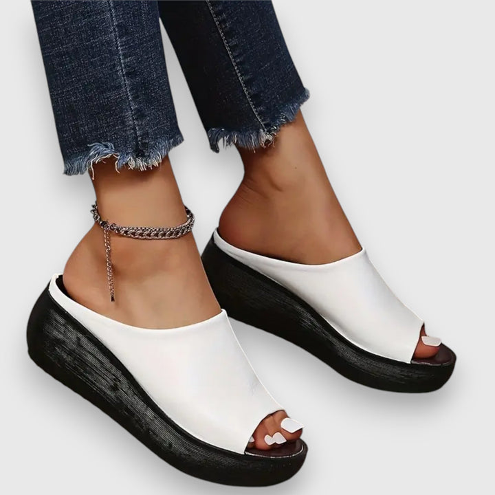 Améli – mjuk sandal i konstläder