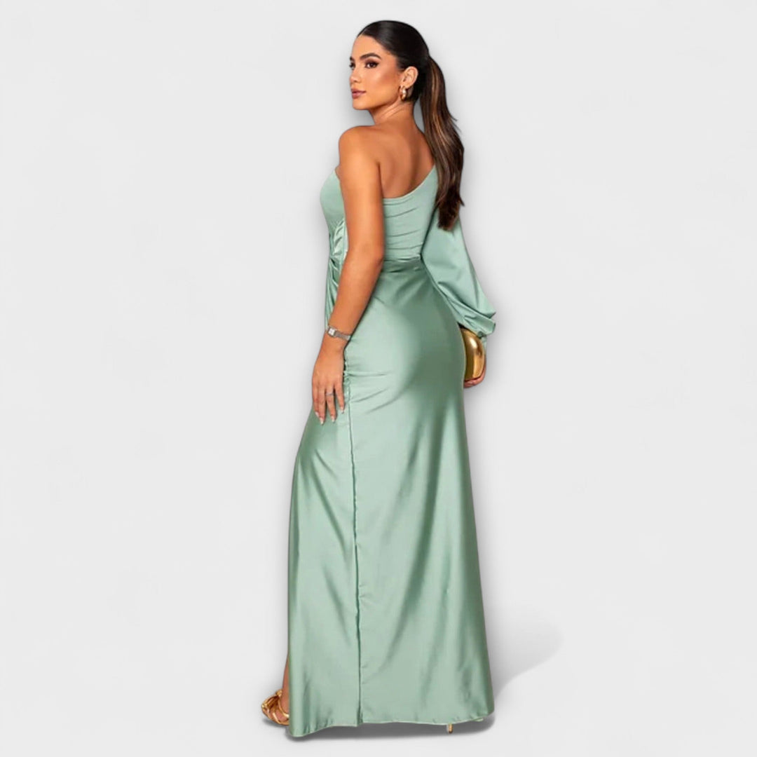 Juli – elegant klänning med finess