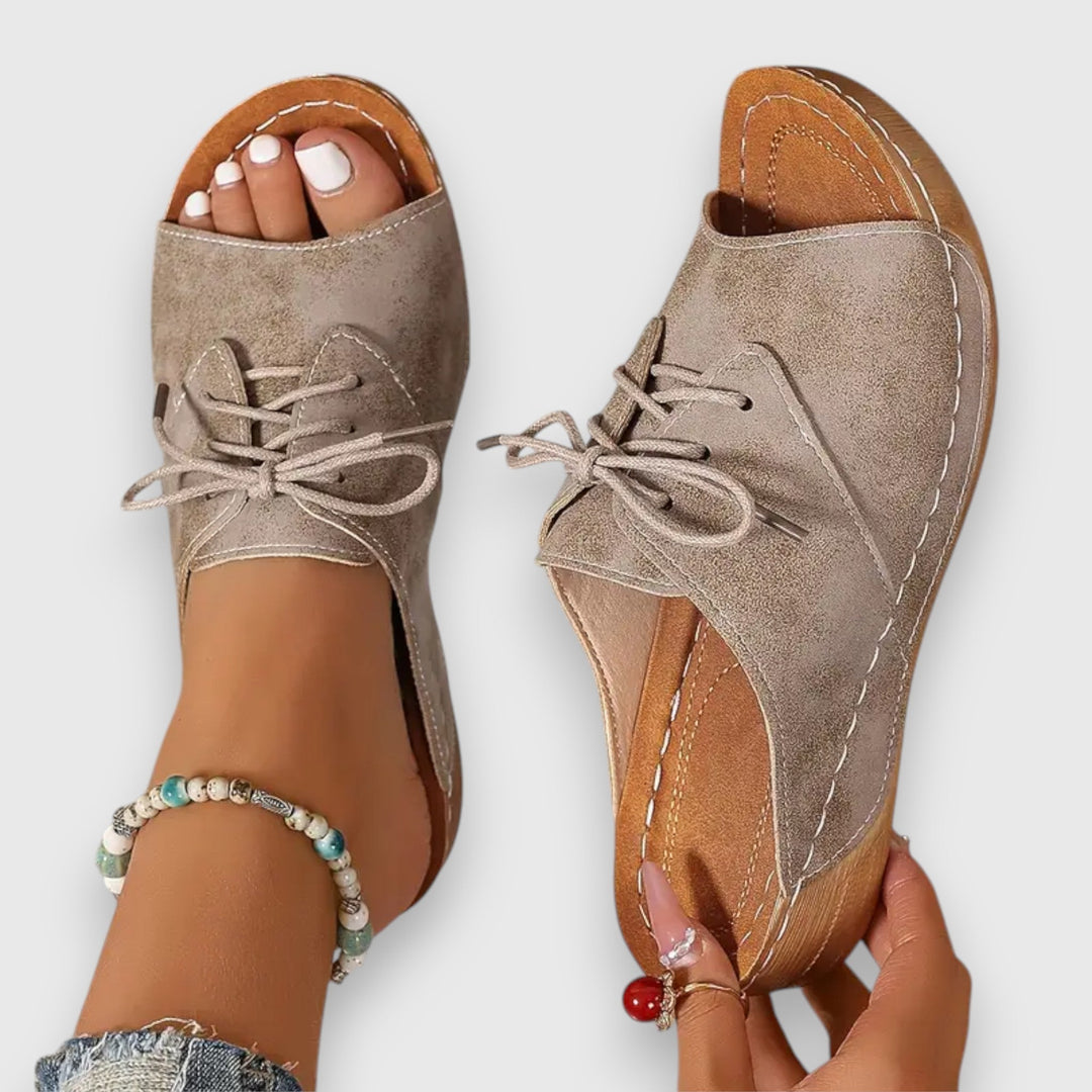 Saszkia – sandal i vintagestil