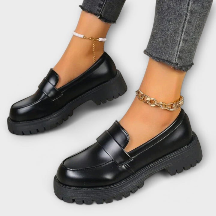 Damloafer med ortopedisk design och sidenklackar