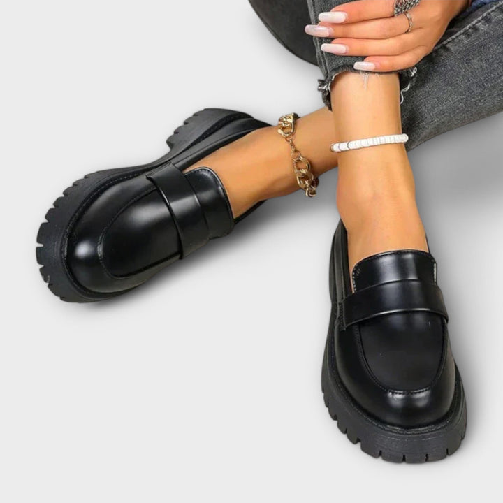 Damloafer med ortopedisk design och sidenklackar