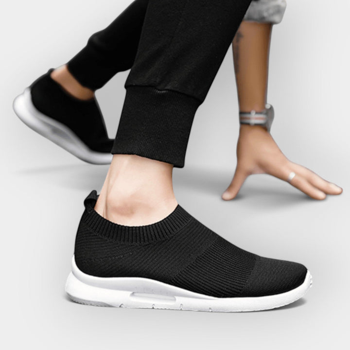 Sneakers med stötdämpande teknik