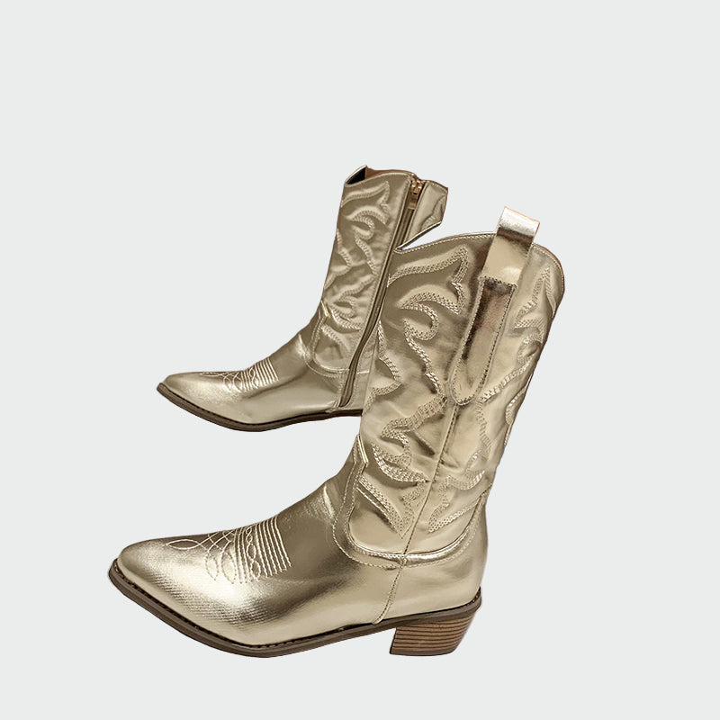 Cowboyskor med metalldetaljer
