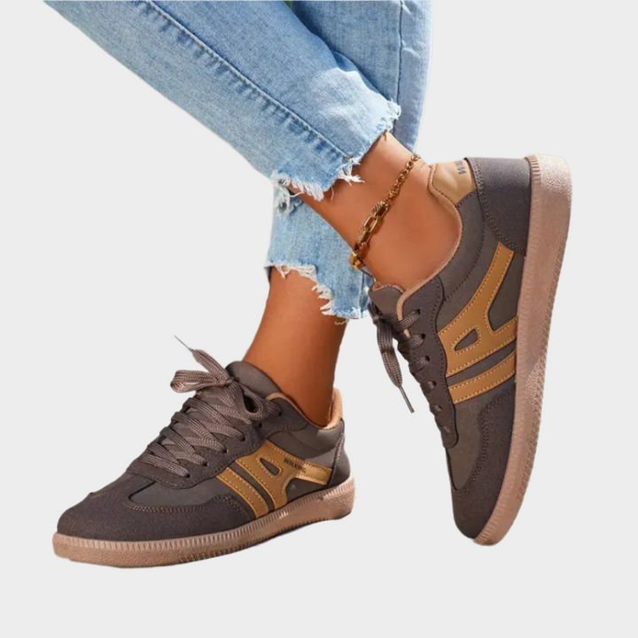 Sneakers med retrodetaljer