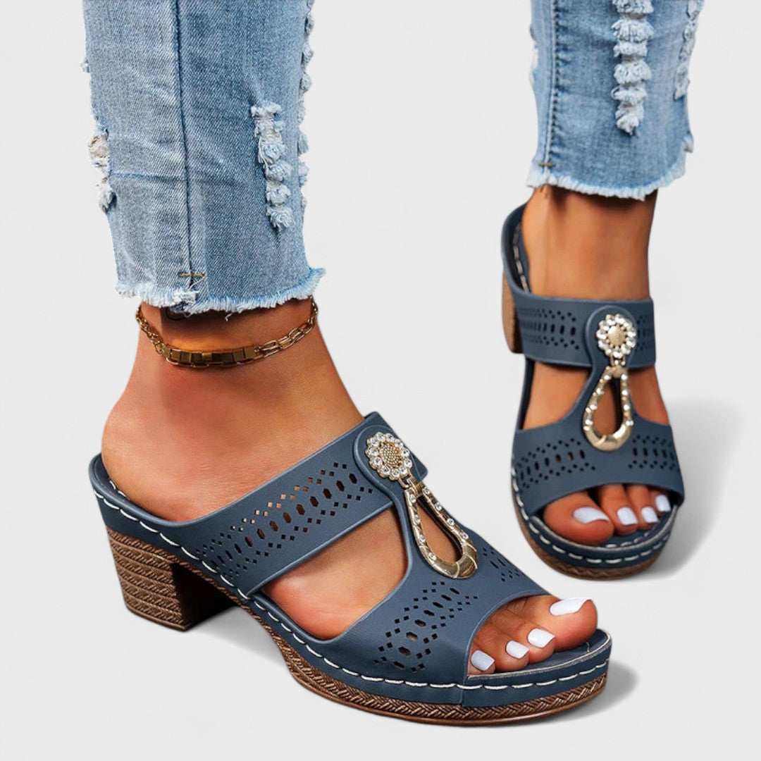 Vlasta – eleganta och bekväma ortopediska sandaler