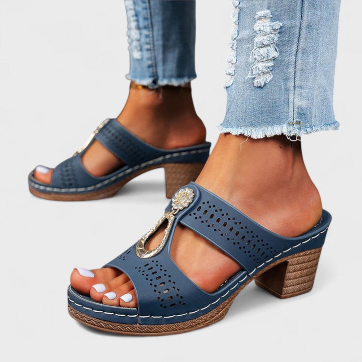 Vlasta – eleganta och bekväma ortopediska sandaler