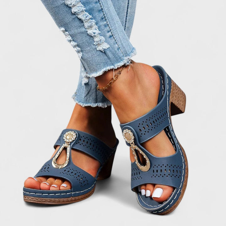 Vlasta – eleganta och bekväma ortopediska sandaler