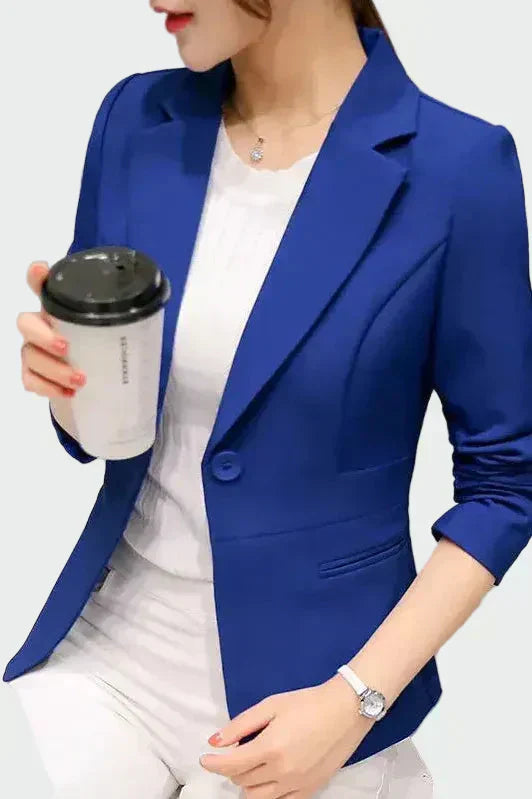 Dora – elegant svart kappa