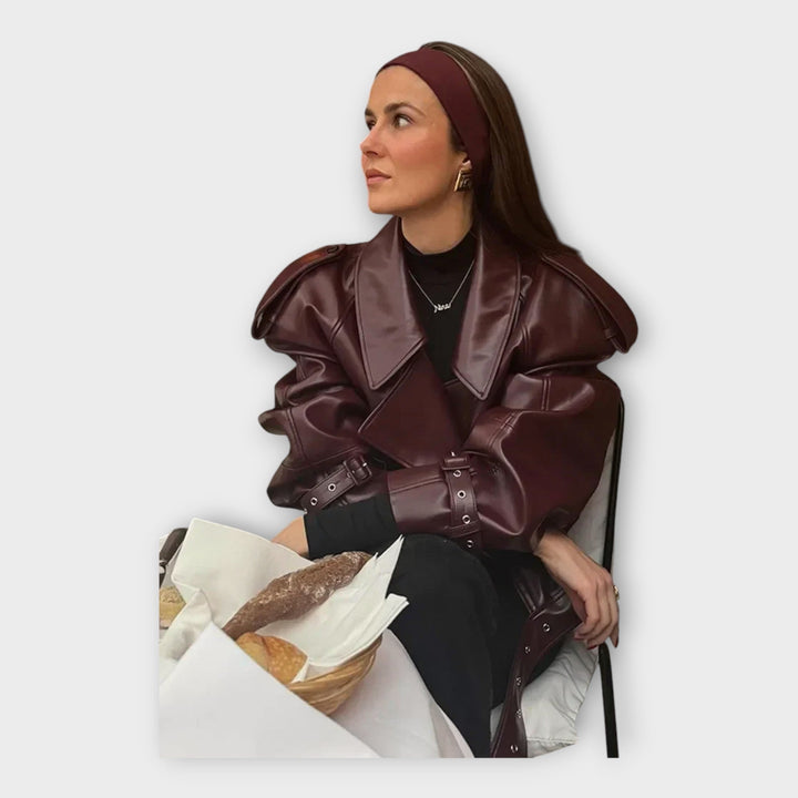 Skinnjacka med skärp och moderna detaljer