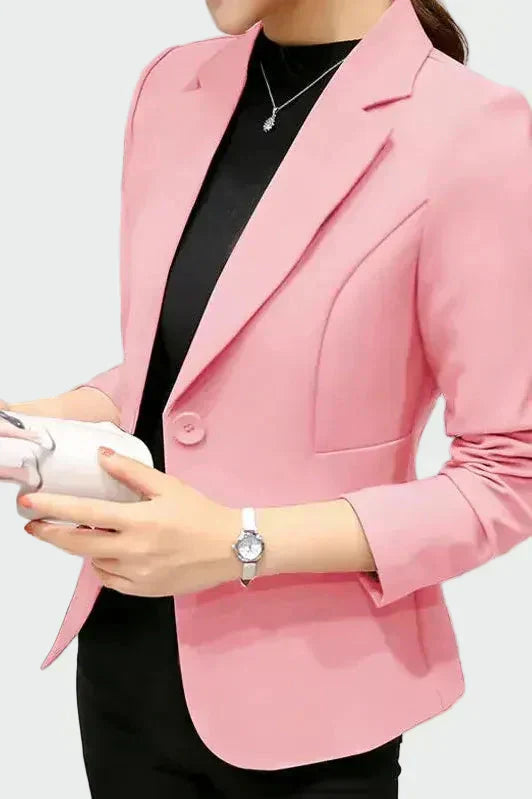 Dora – elegant svart kappa