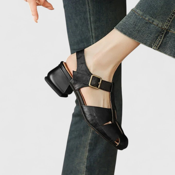 Terézia – eleganta sandaler i skinn