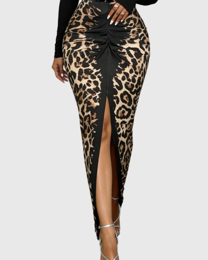 Trendig leopard bodycon-maxiklänning med djup v-ringning