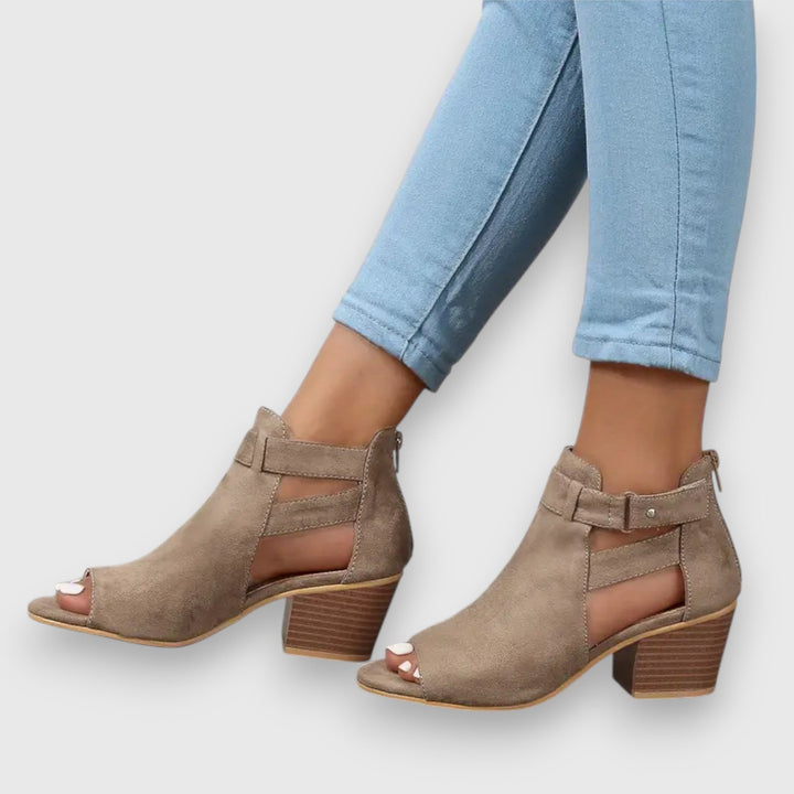 Nadine – sandal med grov klack