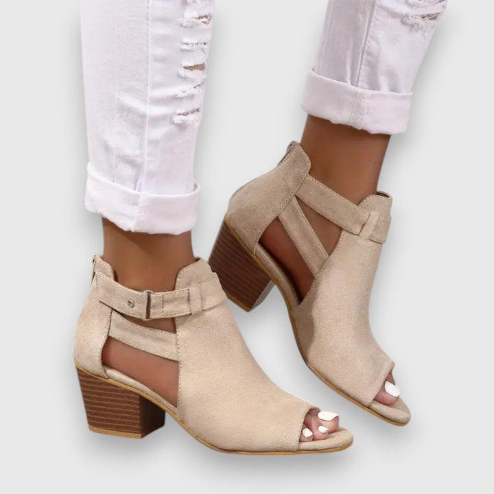 Nadine – sandal med grov klack