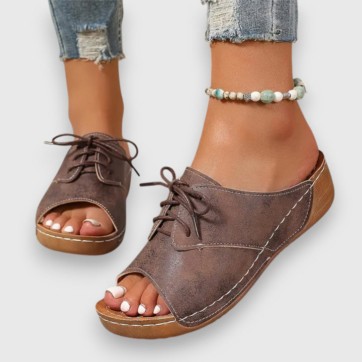 Saszkia – sandal i vintagestil