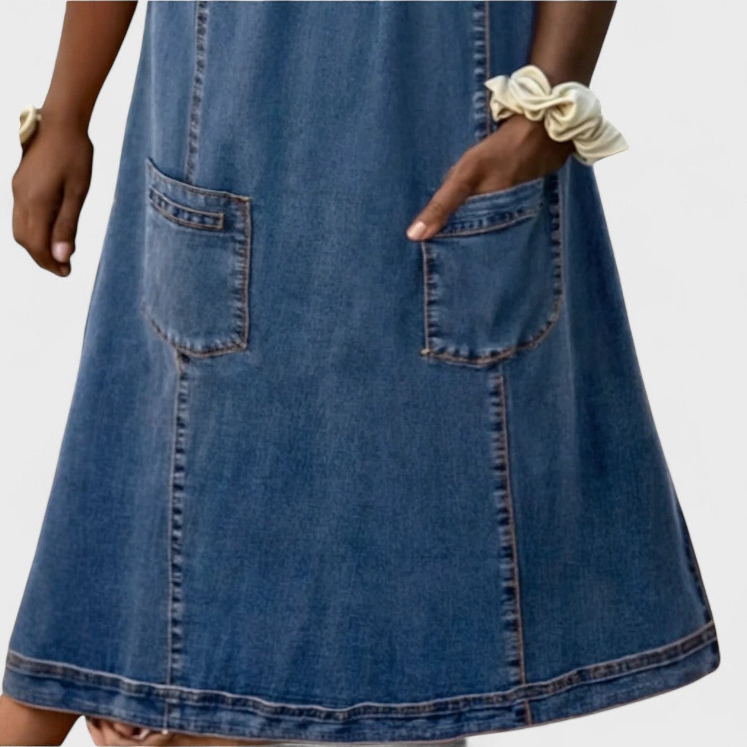 Helga – mjuk jeansklänning