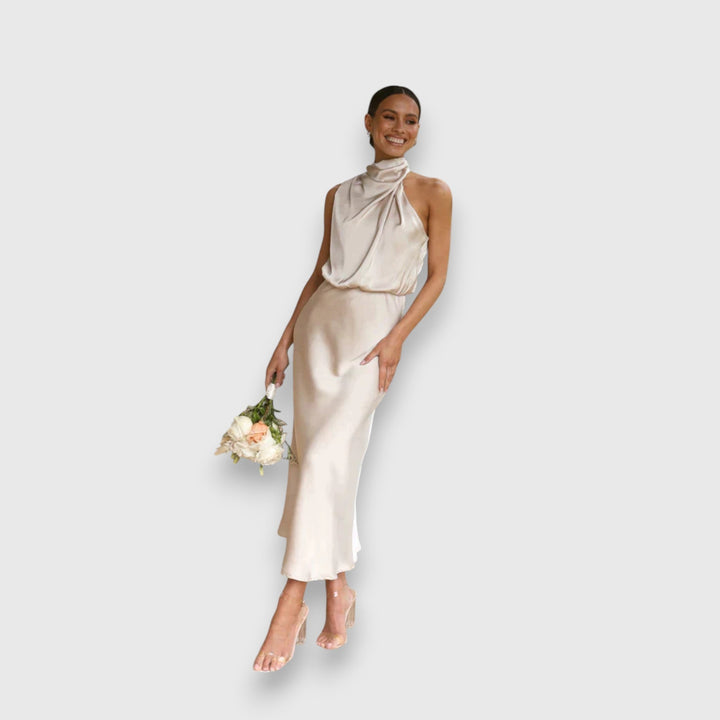 Zenaida – elegant klänning med feminin känsla