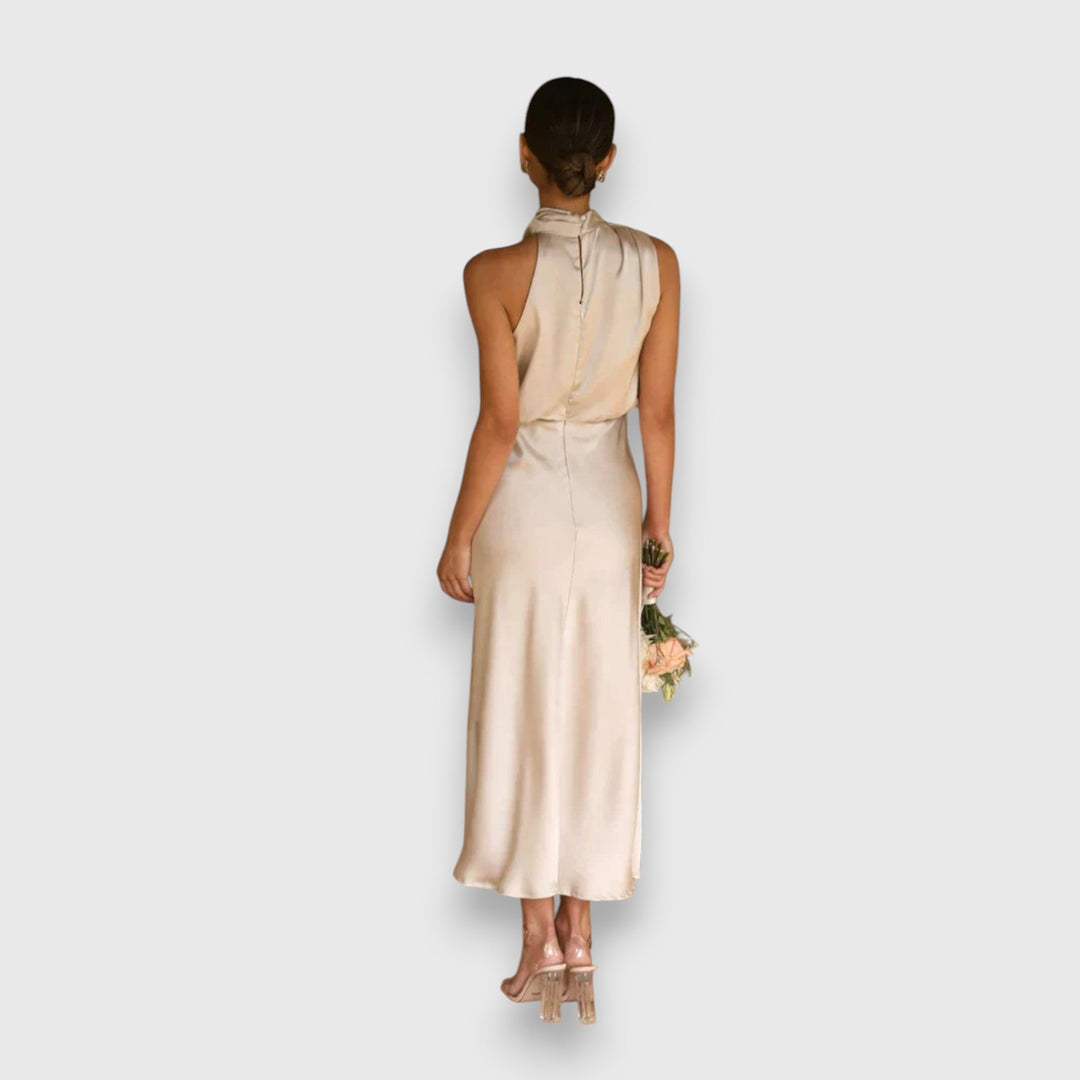 Zenaida – elegant klänning med feminin känsla