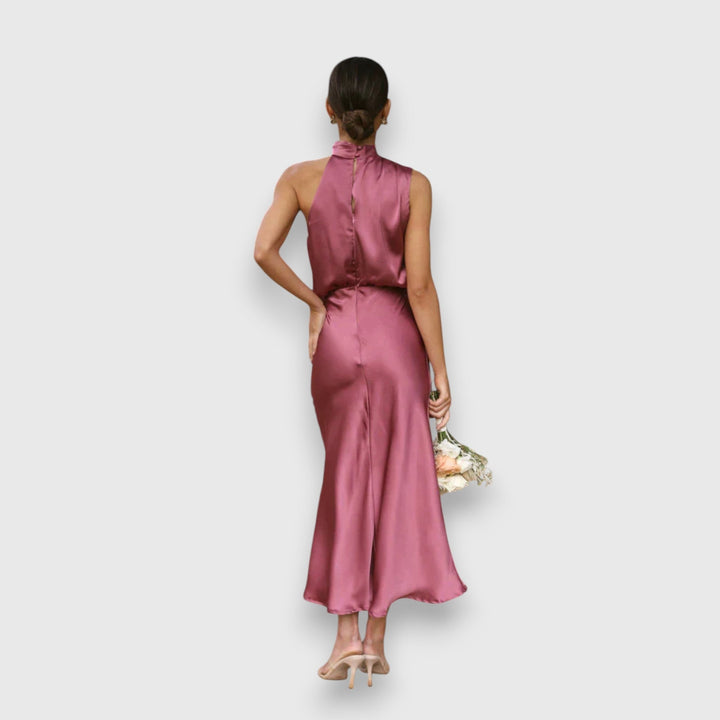 Zenaida – elegant klänning med feminin känsla