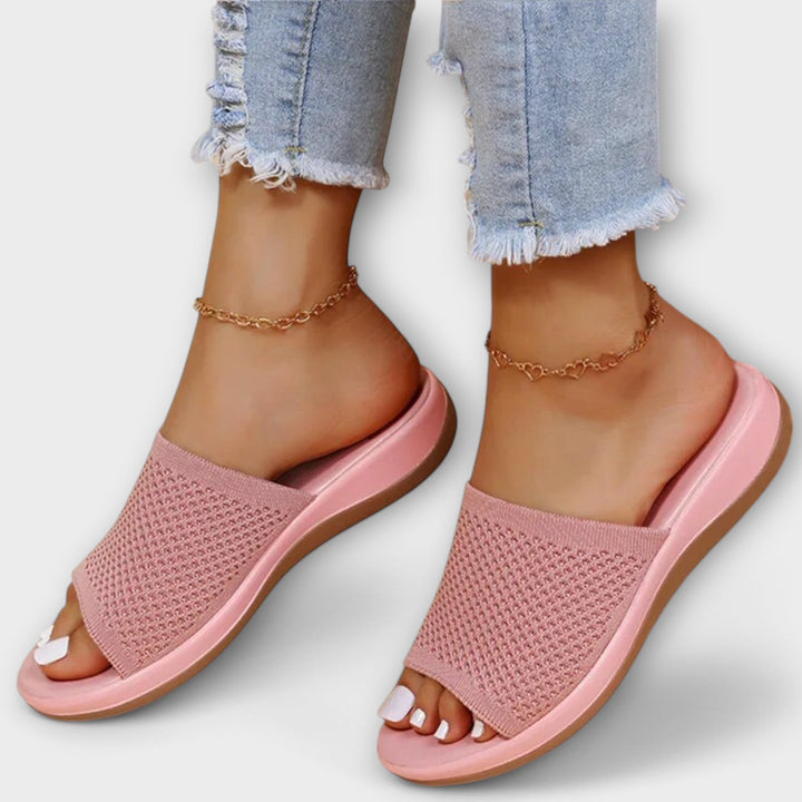 Sandal – bekväm innetoffel
