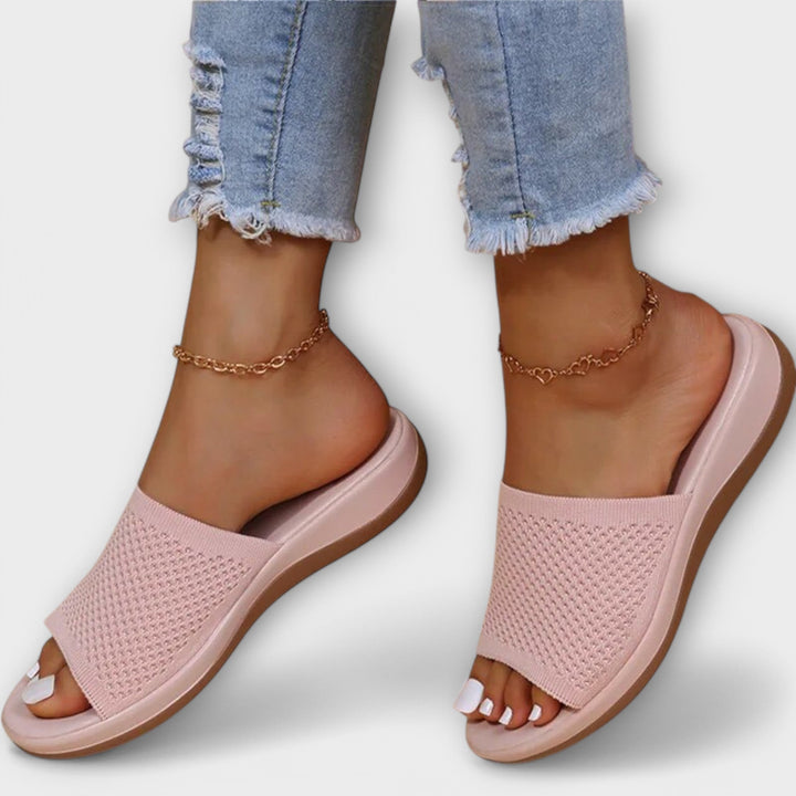 Sandal – bekväm innetoffel