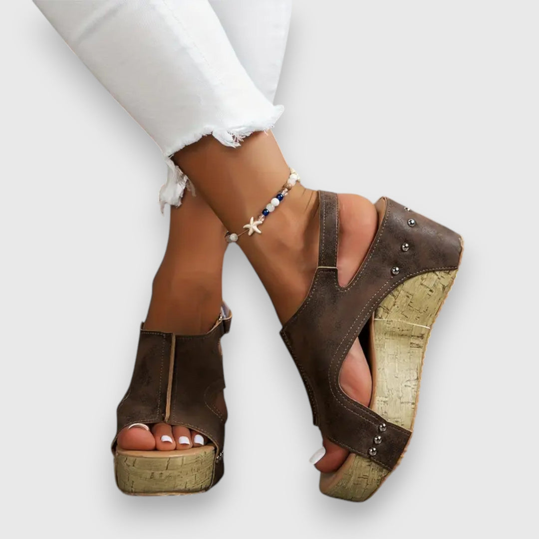 Mia – platåsandal i vintagestil