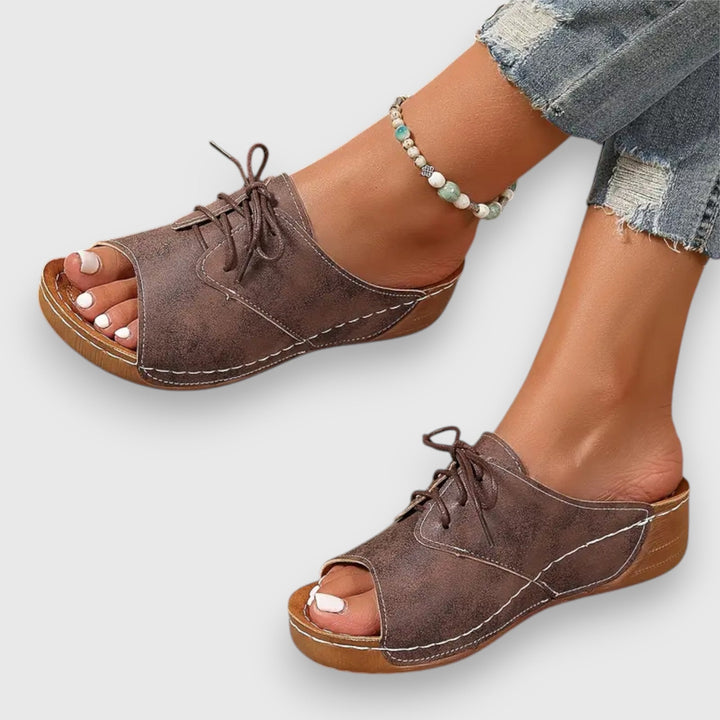 Saszkia – sandal i vintagestil