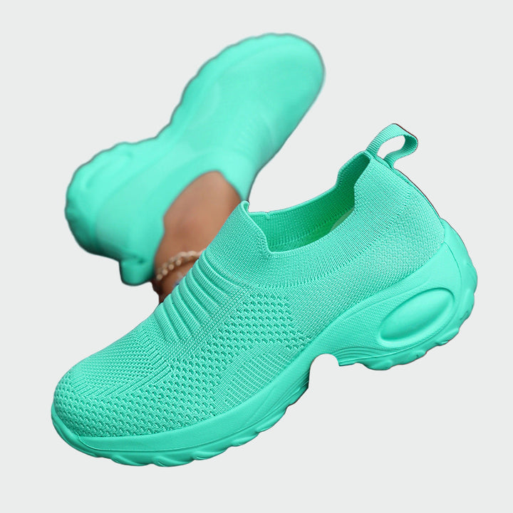 Klassiska sneakers i vardaglig stil