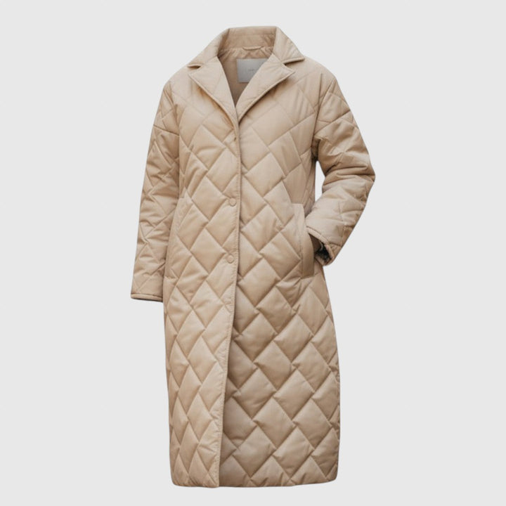 Ofira – diamantkviltad kappa med leopardfoder