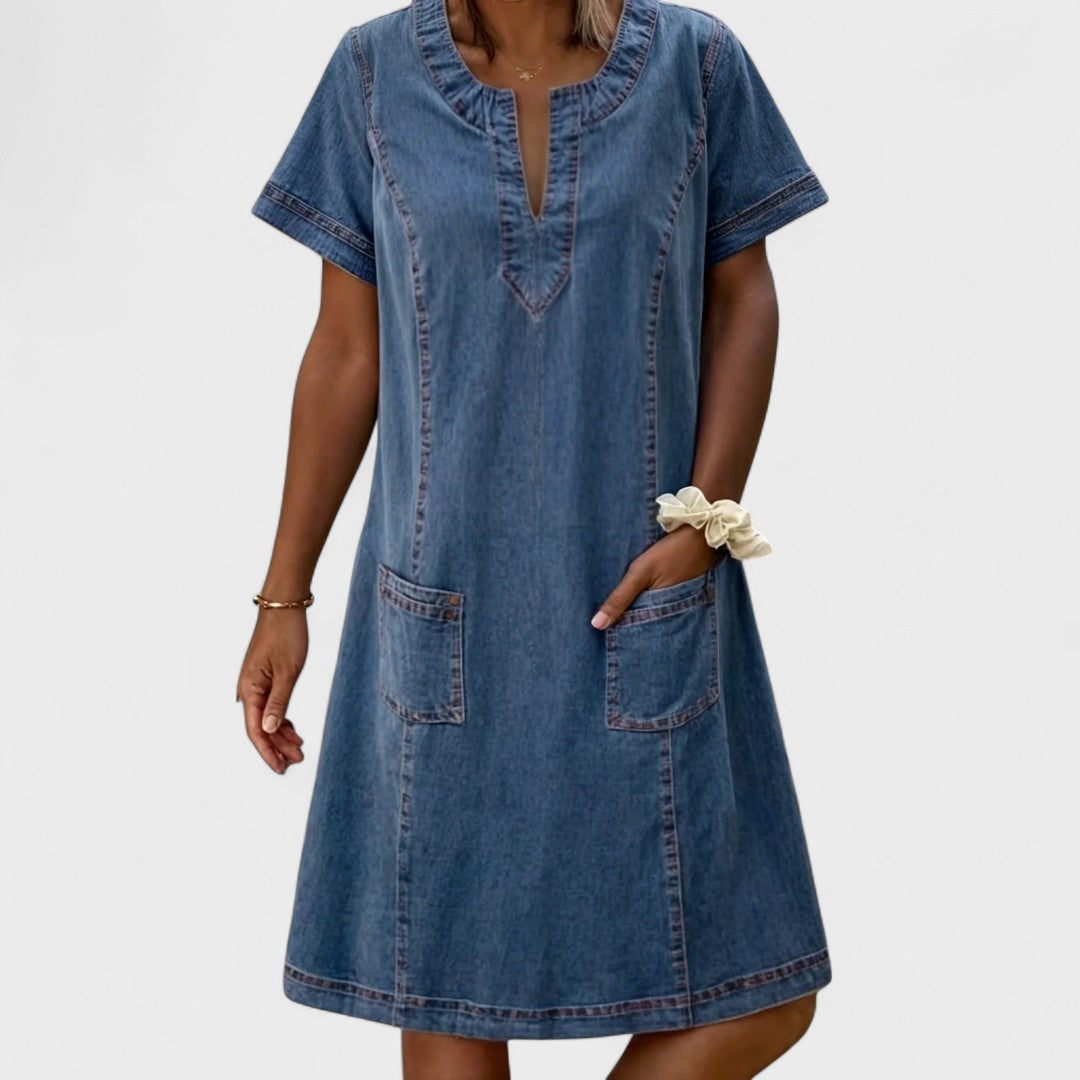Helga – mjuk jeansklänning