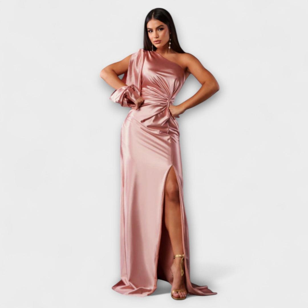 Juli – elegant klänning med finess