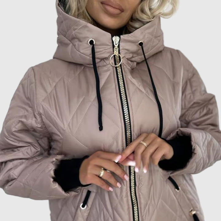 Deyn – mjuk och elegant jacka med huva